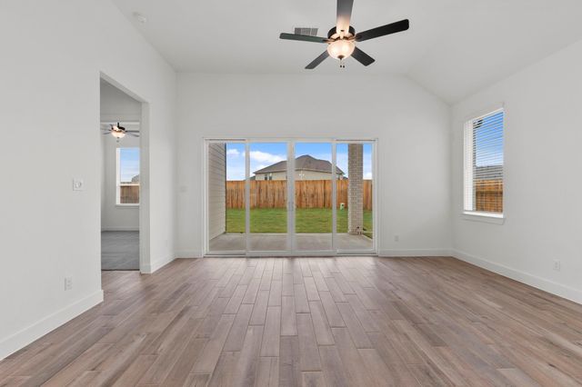 15026 Mission Avenue, Mont Belvieu, TX 77523