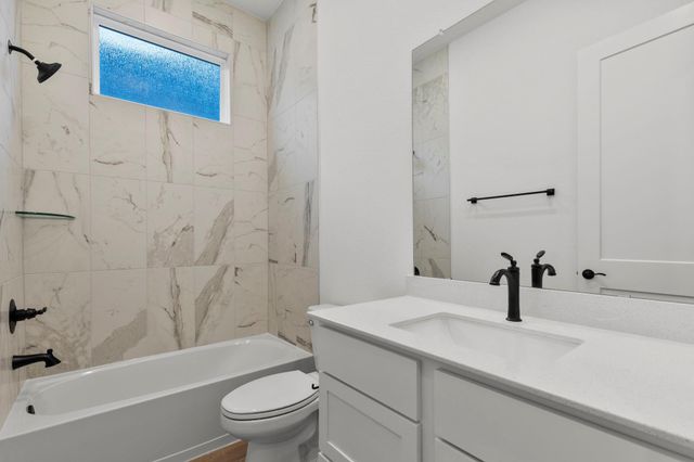 15026 Mission Avenue, Mont Belvieu, TX 77523