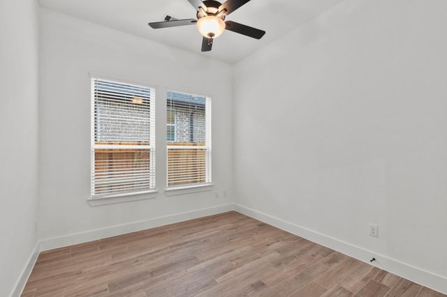 15026 Mission Avenue, Mont Belvieu, TX 77523