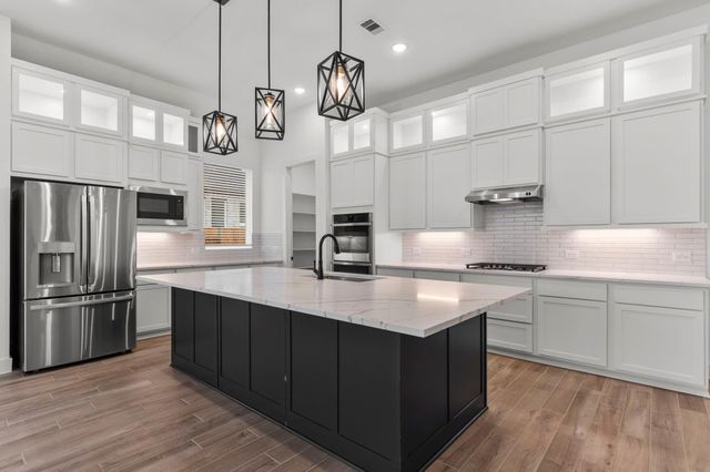 15026 Mission Avenue, Mont Belvieu, TX 77523