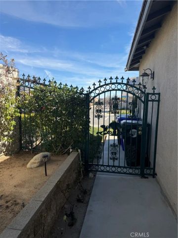 15082 Quicksilver Drive, Victorville, CA 92394