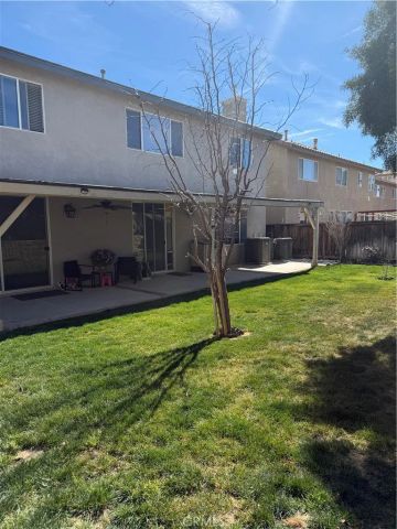 15082 Quicksilver Drive, Victorville, CA 92394