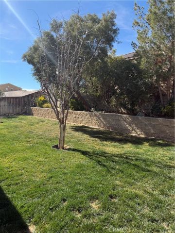 15082 Quicksilver Drive, Victorville, CA 92394