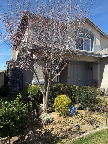 15082 Quicksilver Drive, Victorville, CA 92394