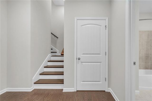 424 Montclair Court, Woodstock, GA 30188