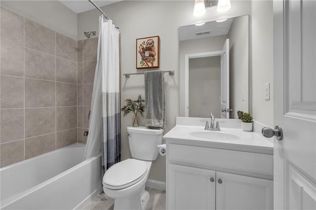 424 Montclair Court, Woodstock, GA 30188