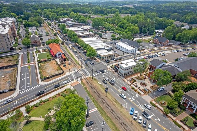 424 Montclair Court, Woodstock, GA 30188