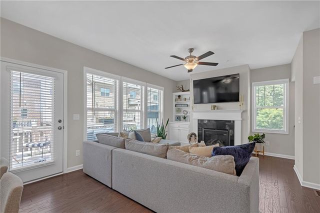 424 Montclair Court, Woodstock, GA 30188