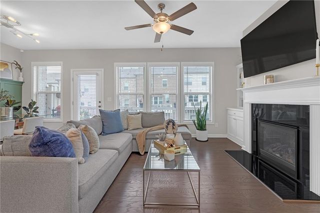 424 Montclair Court, Woodstock, GA 30188