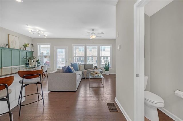 424 Montclair Court, Woodstock, GA 30188