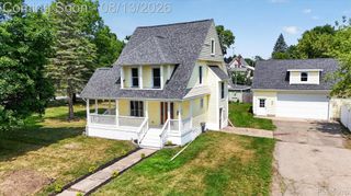 403 Ellen Street E, Fenton, MI 48430