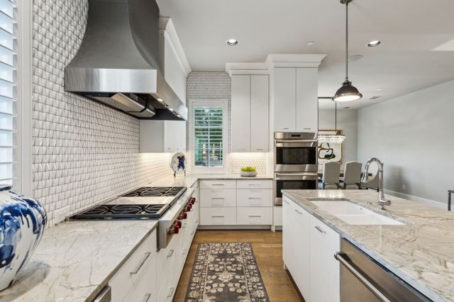 9 Catalonia Drive, Westlake, TX 76262