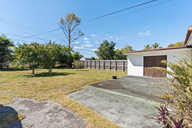 5730 SW 42nd Ter, South Miami, FL 33155