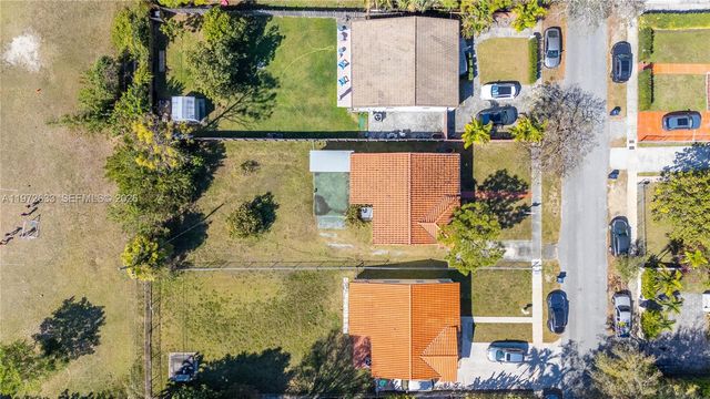 5730 SW 42nd Ter, South Miami, FL 33155