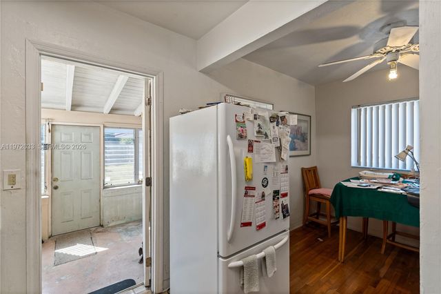 5730 SW 42nd Ter, South Miami, FL 33155