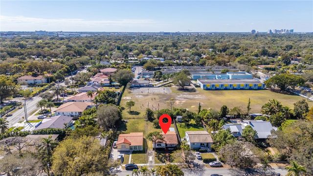 5730 SW 42nd Ter, South Miami, FL 33155