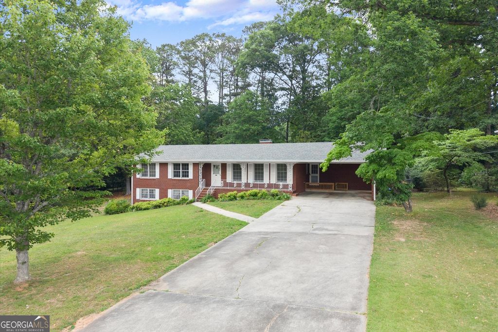 215 Gilbert Road, Fayetteville, GA 30214