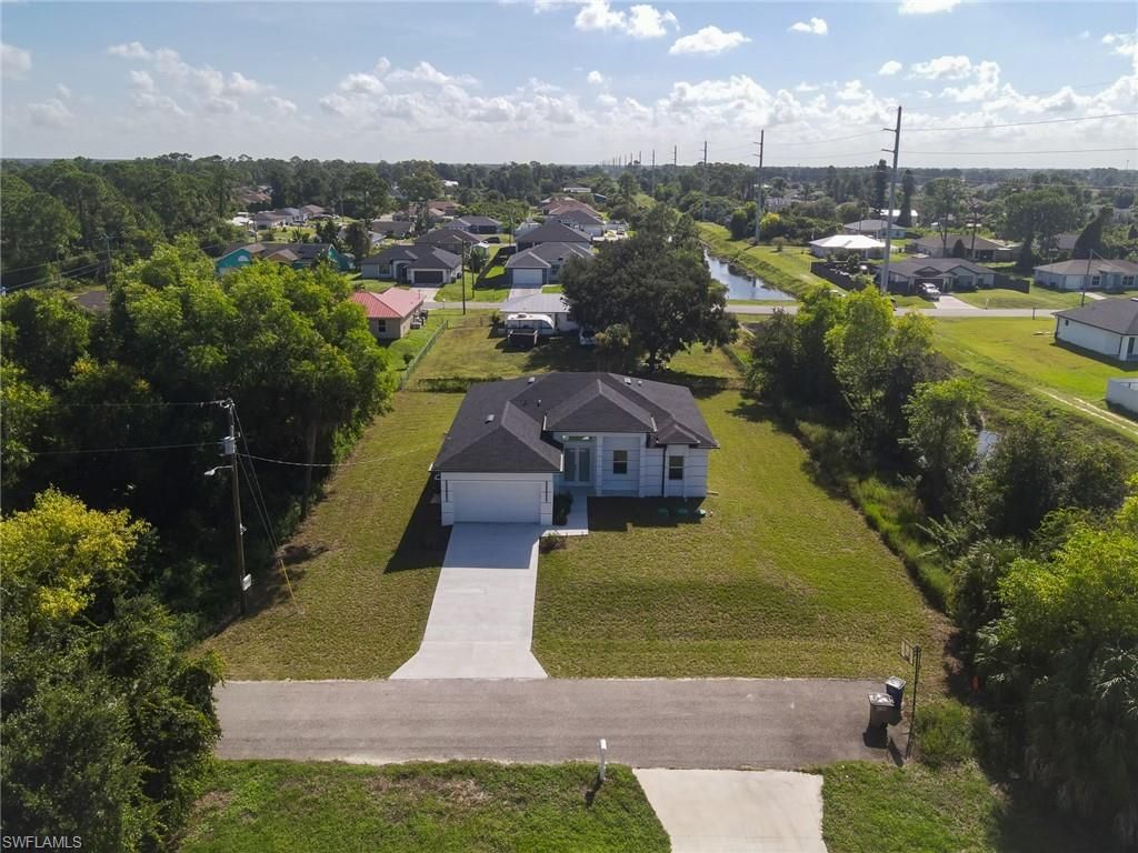 100 Denis AVE N, LEHIGH ACRES, FL 33971 — photo 2