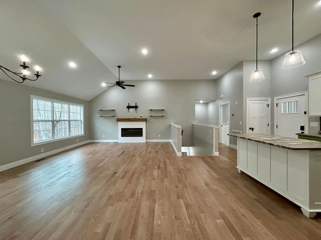 387 Falls Creek Way, Somerset, KY 42503