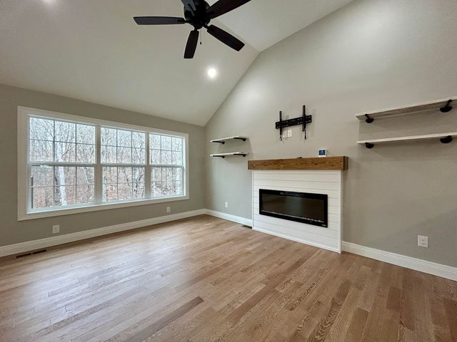 387 Falls Creek Way, Somerset, KY 42503