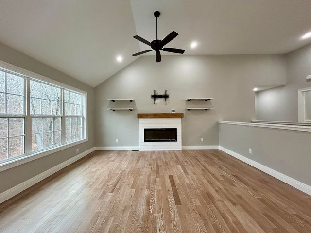 387 Falls Creek Way, Somerset, KY 42503