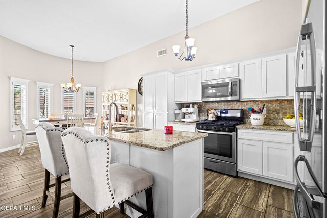 7880 Enchanted View Drive, El Paso, TX 79911