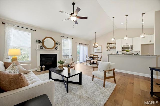 2349 Banon Drive, St Charles, MO 63301