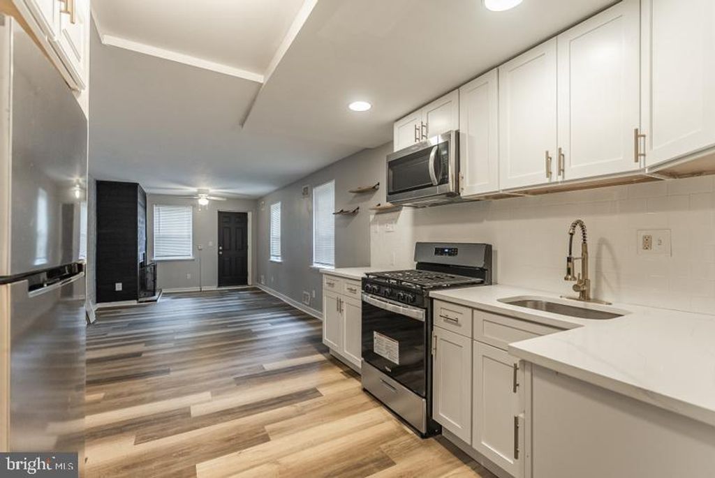 428 DICKINSON ST, Philadelphia, PA 19147