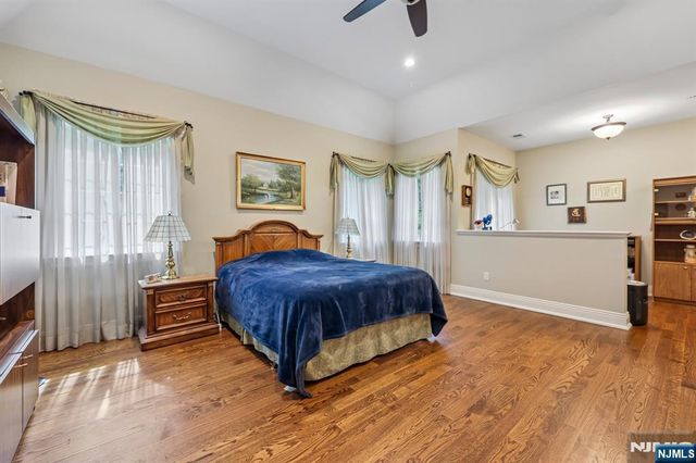 41 Wildwood Road, Saddle River, NJ 07458