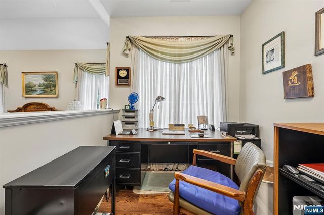 41 Wildwood Road, Saddle River, NJ 07458