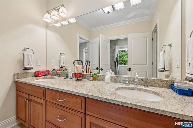 41 Wildwood Road, Saddle River, NJ 07458
