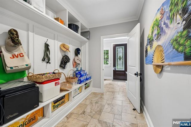 41 Wildwood Road, Saddle River, NJ 07458