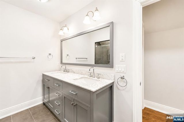 41 Wildwood Road, Saddle River, NJ 07458