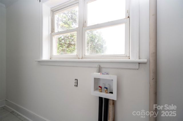 6517 Elmwood Circle, Charlotte, NC 28214