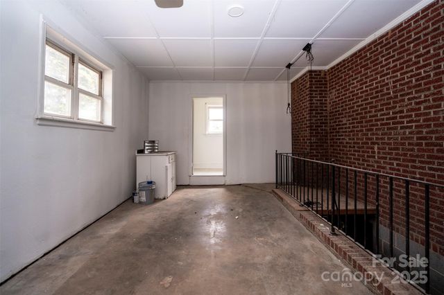 6517 Elmwood Circle, Charlotte, NC 28214