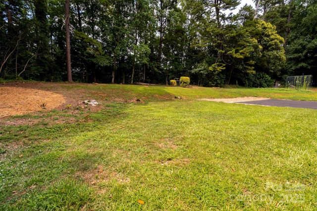 6517 Elmwood Circle, Charlotte, NC 28214