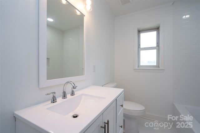 6517 Elmwood Circle, Charlotte, NC 28214