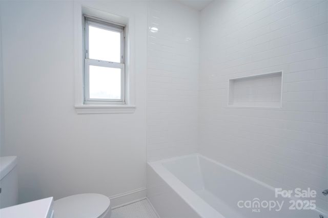 6517 Elmwood Circle, Charlotte, NC 28214