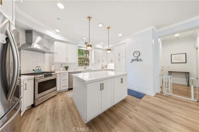 111 Chantilly, Irvine, CA 92620