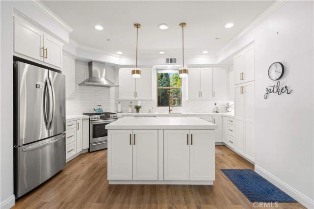 111 Chantilly, Irvine, CA 92620