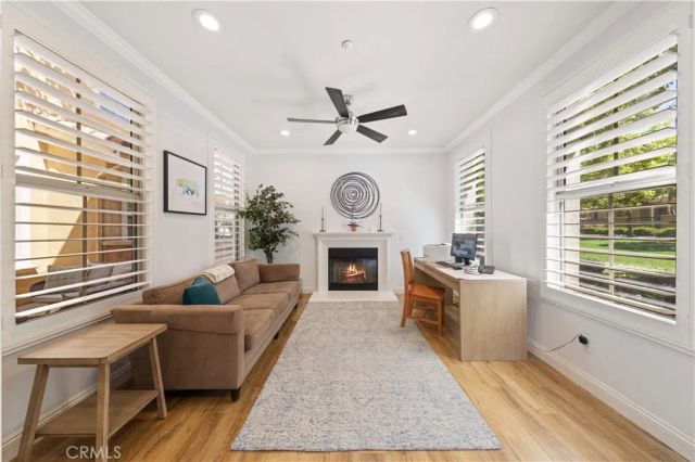 111 Chantilly, Irvine, CA 92620