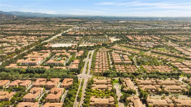 111 Chantilly, Irvine, CA 92620
