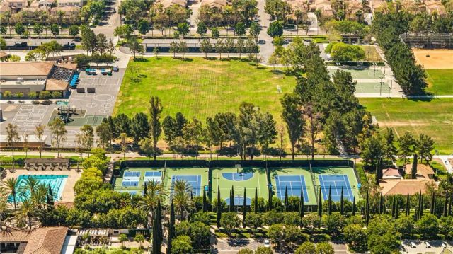 111 Chantilly, Irvine, CA 92620