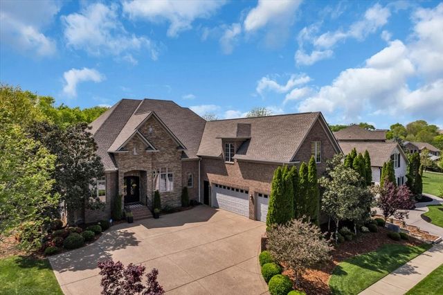 1055 Litchfield Pl, Gallatin, TN 37066