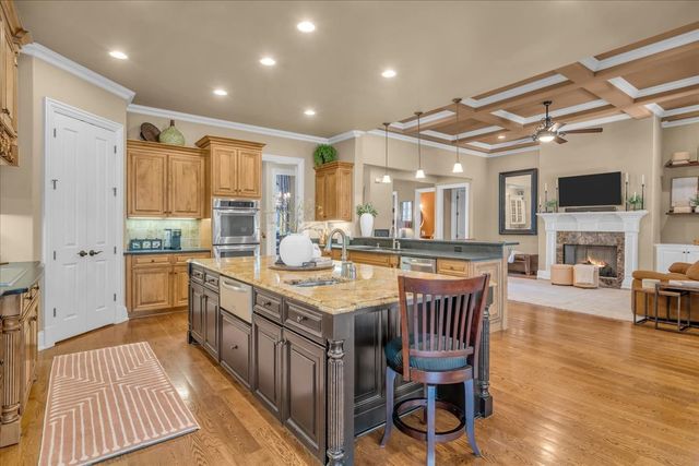 1055 Litchfield Pl, Gallatin, TN 37066