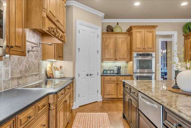 1055 Litchfield Pl, Gallatin, TN 37066