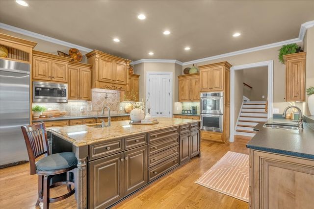 1055 Litchfield Pl, Gallatin, TN 37066