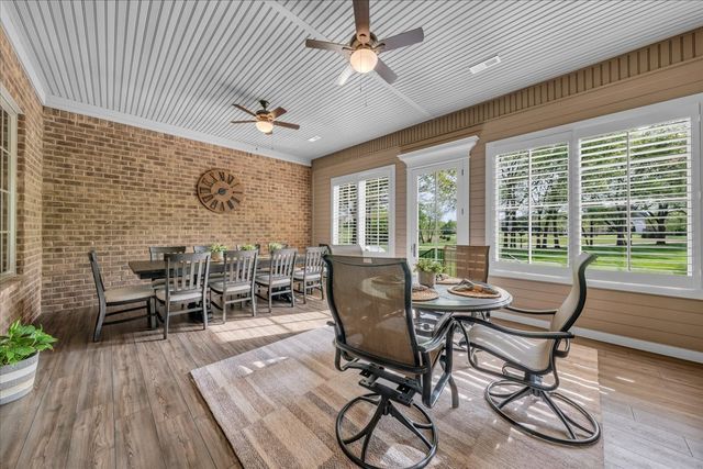 1055 Litchfield Pl, Gallatin, TN 37066