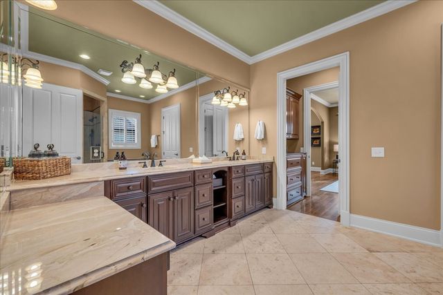 1055 Litchfield Pl, Gallatin, TN 37066