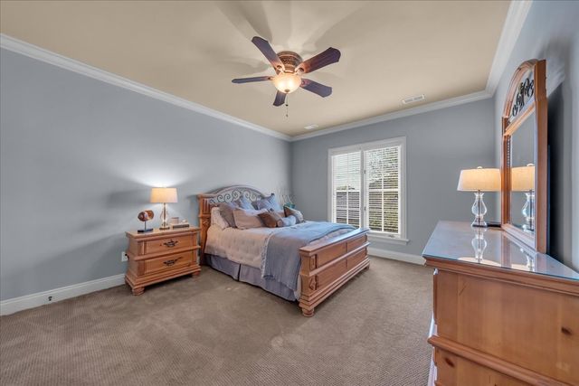 1055 Litchfield Pl, Gallatin, TN 37066